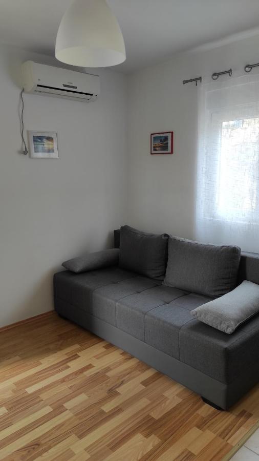 Apartmani Knezevic Posedarje Exterior foto