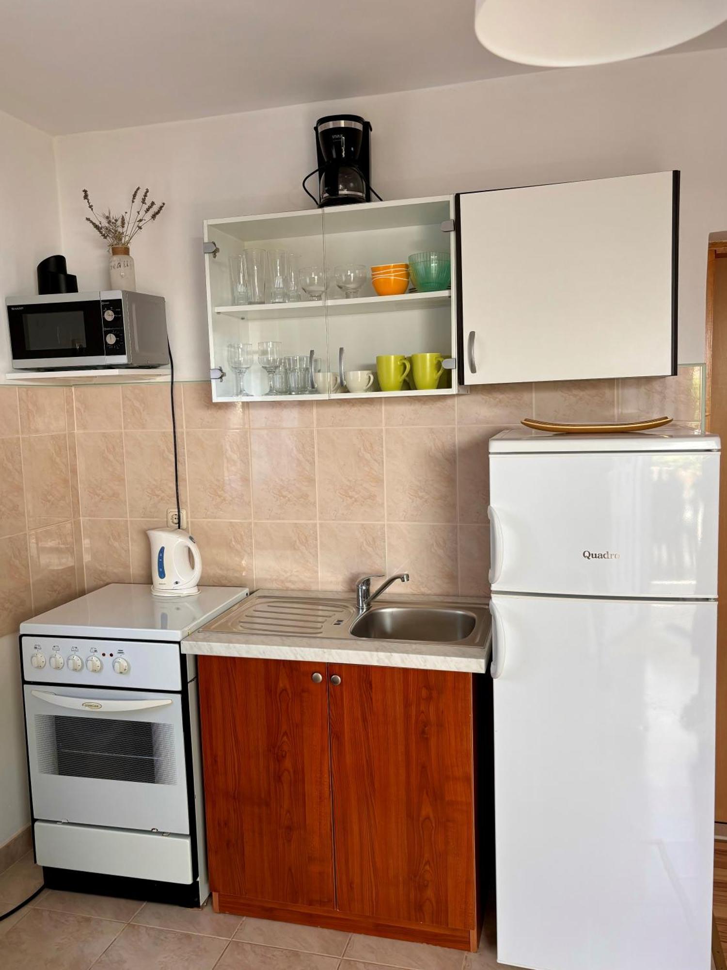 Apartmani Knezevic Posedarje Exterior foto